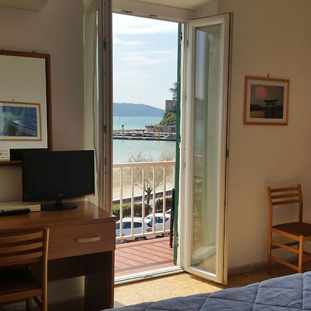 Albergo Nettuno Lerici Exteriör bild
