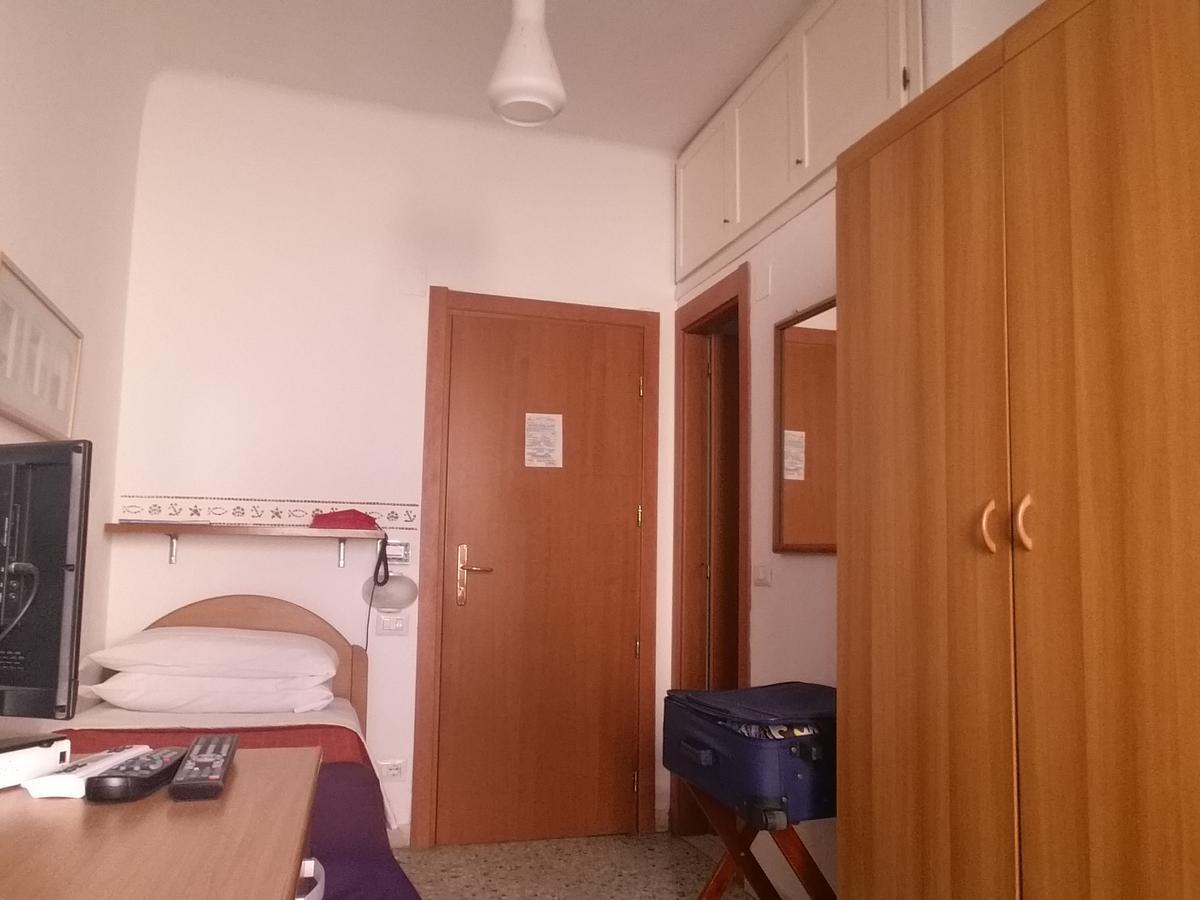 Albergo Nettuno Lerici Rum bild